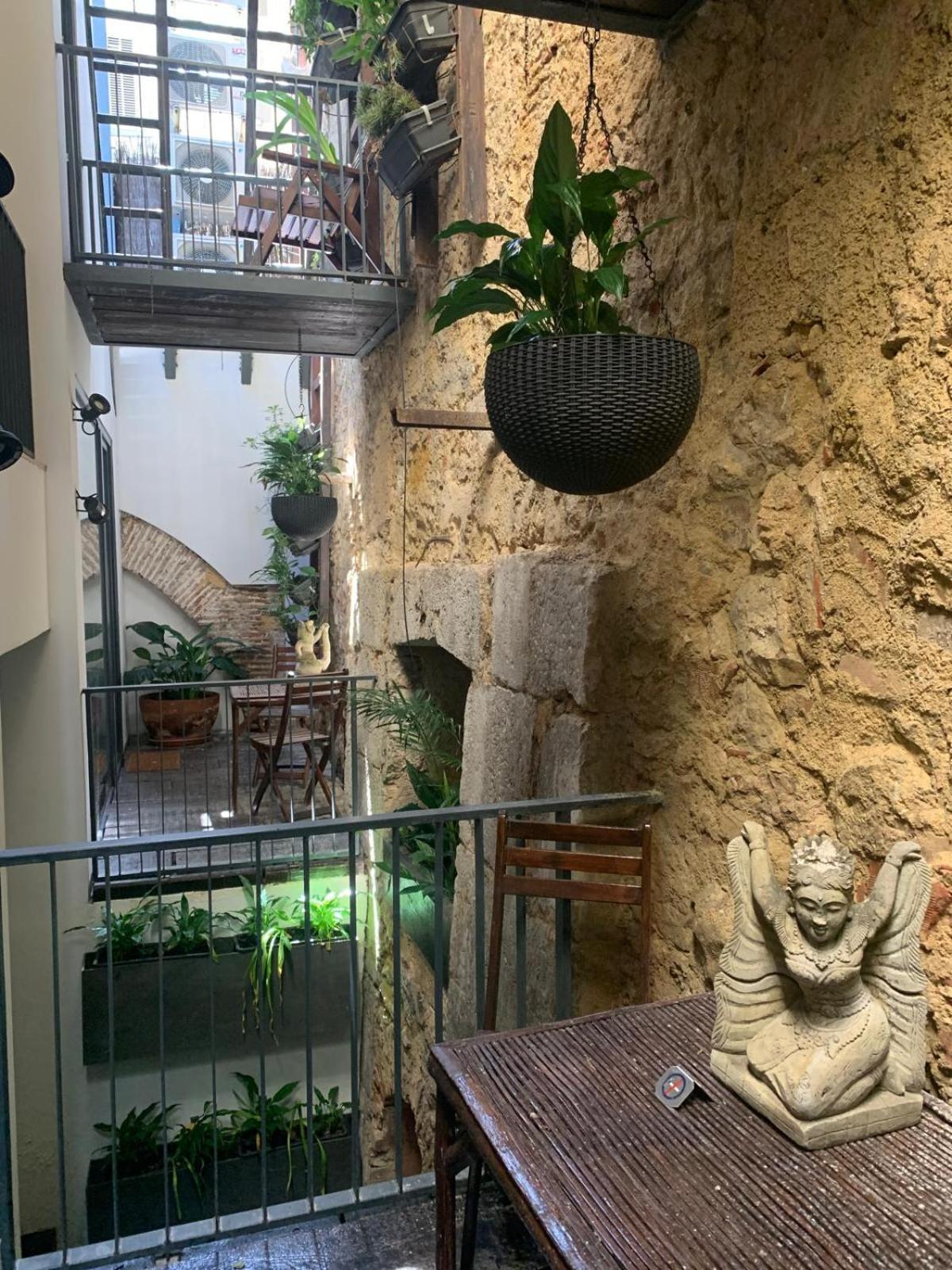 Old Stables Chiado - 2 Bedroom In The Heart Of Lisbon Lisboa Exterior foto